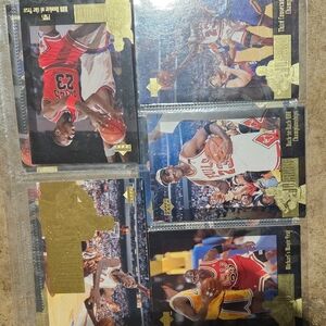 Basketball Trading Card Set